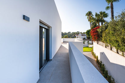 Moderna villa de lujo en el centro de Marbella, ubicada en la exclusiva zona residencial de La Merced. PROPIEDAD EN EXCLUSIVA.