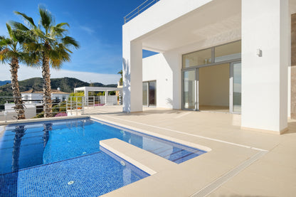 Exclusiva villa de obra nueva junto al campo de golf en Puerto del Capitán