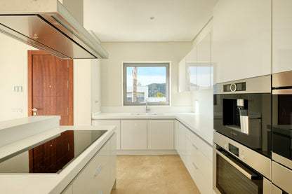 Exclusiva villa de obra nueva junto al campo de golf en Puerto del Capitán