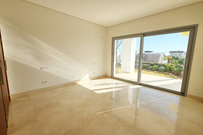 Exclusiva villa de obra nueva junto al campo de golf en Puerto del Capitán