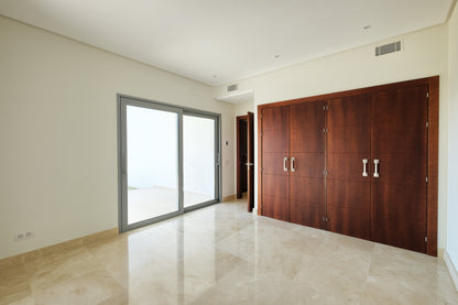 Exclusiva villa de obra nueva junto al campo de golf en Puerto del Capitán