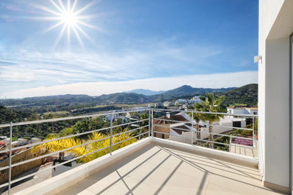 Exclusiva villa de obra nueva junto al campo de golf en Puerto del Capitán