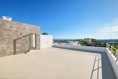 Exclusiva villa de obra nueva junto al campo de golf en Puerto del Capitán
