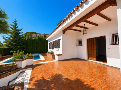 Villa Exclusiva en Río Real – Los Monteros, Marbella | STAND INMOBILIARIO