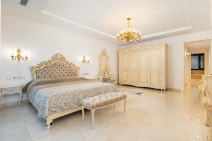 Villa en urbanización Casasola junto a Guadalmina Baja