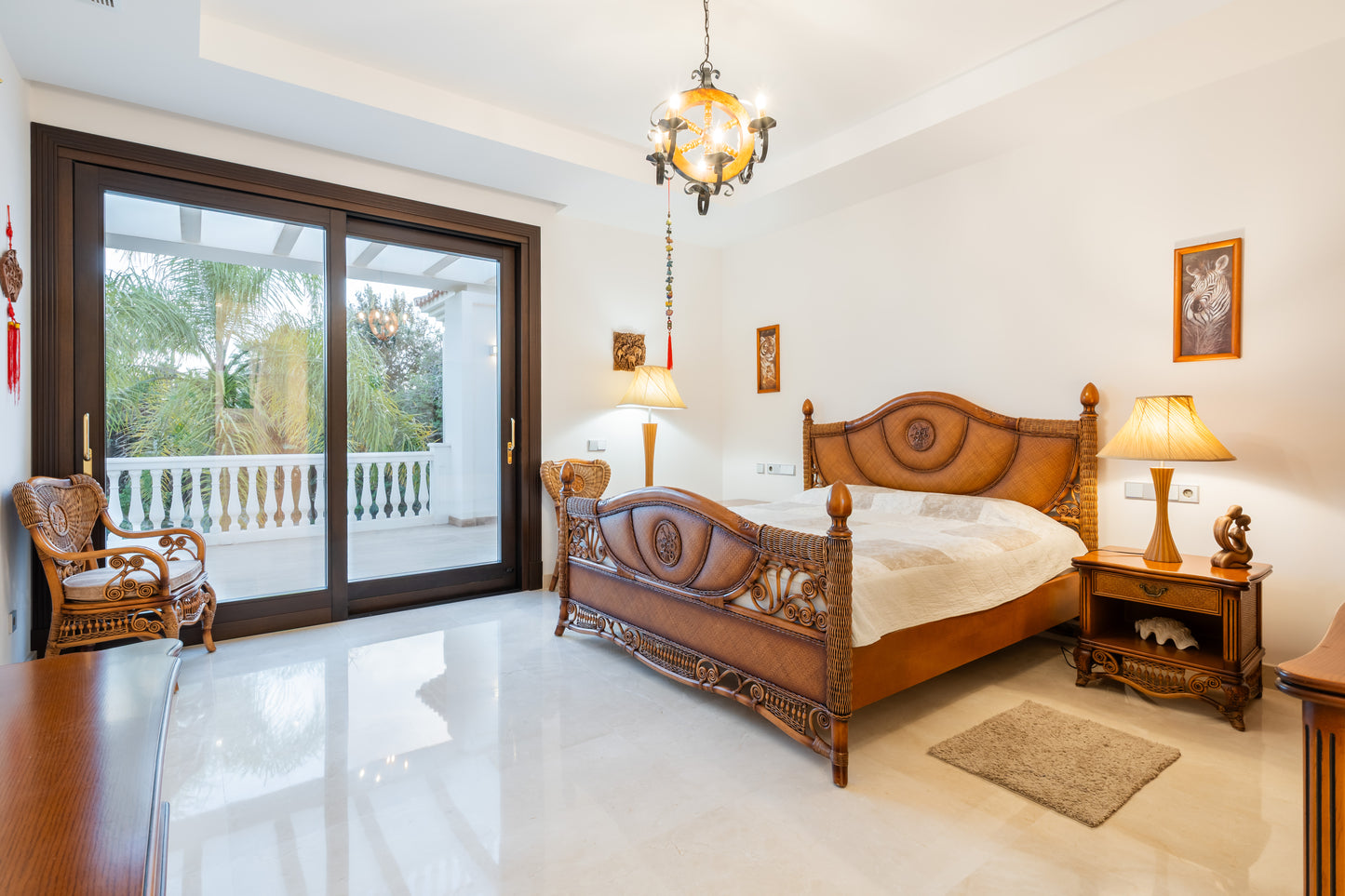 Villa en urbanización Casasola junto a Guadalmina Baja