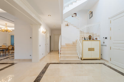 Villa en urbanización Casasola junto a Guadalmina Baja