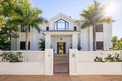 Villa en urbanización Casasola junto a Guadalmina Baja