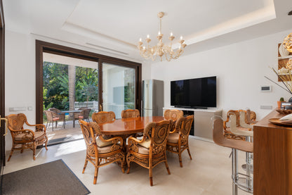 Villa en urbanización Casasola junto a Guadalmina Baja
