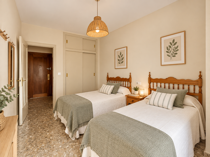 Exclusiva vivienda frontal al mar con espectacular terraza en esquina en pleno centro