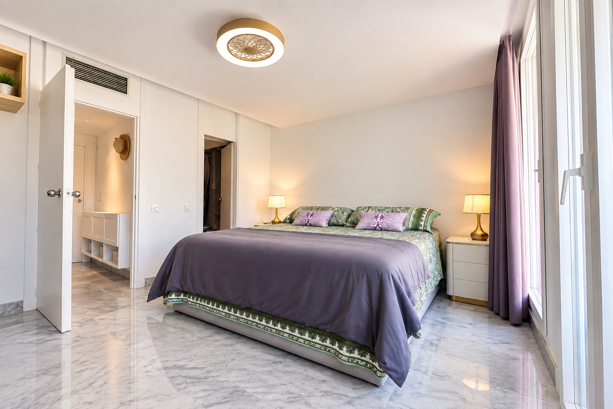 Elegante dúplex con terraza y vistas al mar a pasos de la playa