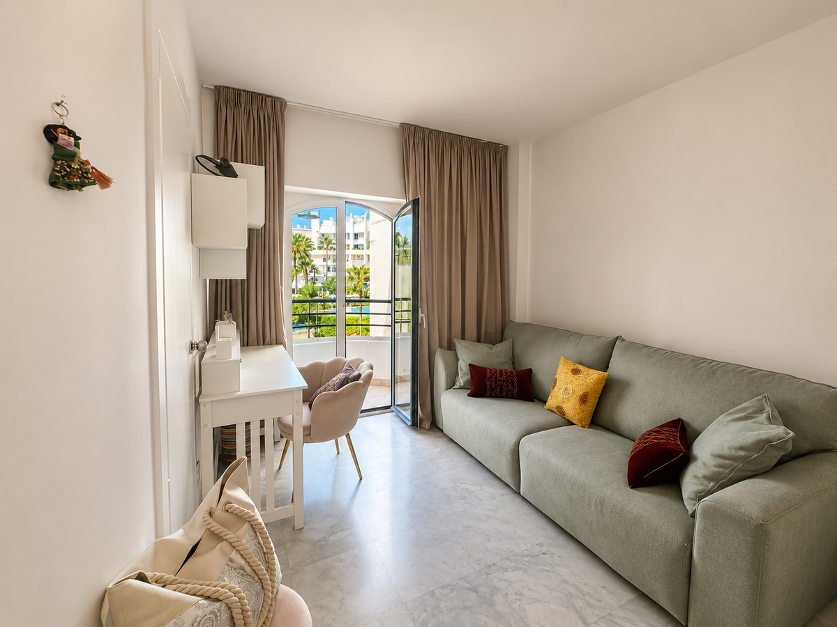 Elegante dúplex con terraza y vistas al mar a pasos de la playa