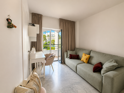 Elegante dúplex con terraza y vistas al mar a pasos de la playa