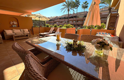 Apartamento en planta baja a pocos minutos de Puerto Banús