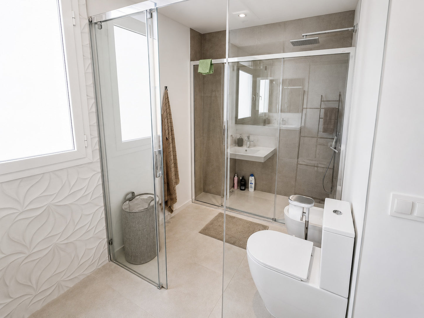 Exclusivo ático con piscina privada y vistas panorámicas al mar en La Cala de Mijas