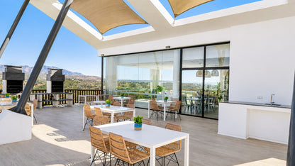 Exclusivo ático con piscina privada y vistas panorámicas al mar en La Cala de Mijas