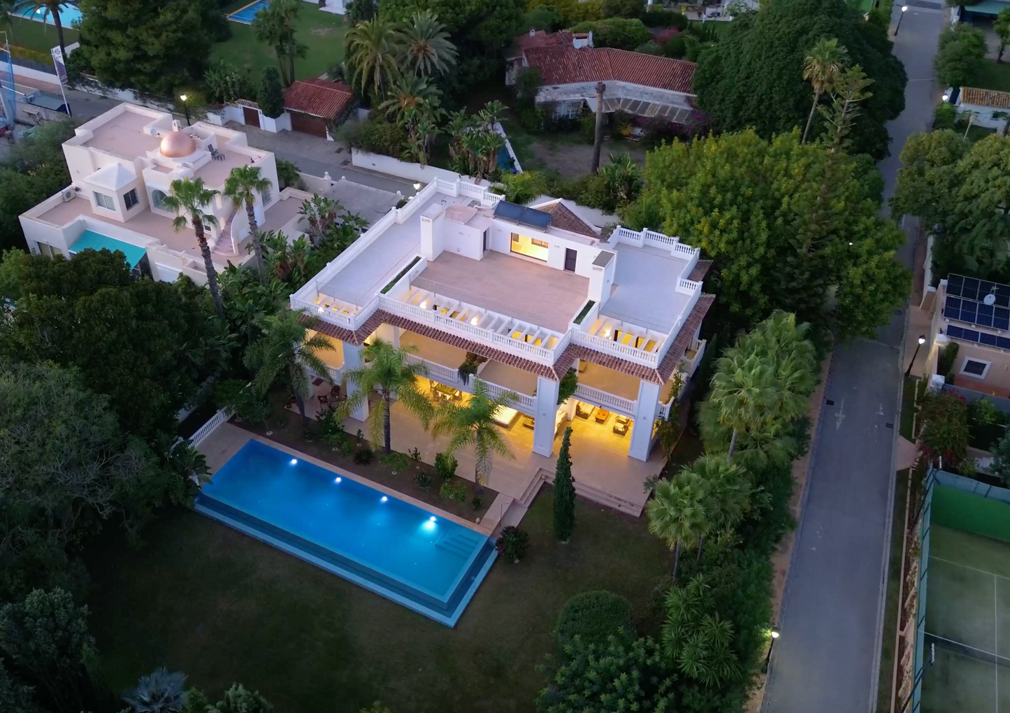 Villa en urbanización Casasola junto a Guadalmina Baja