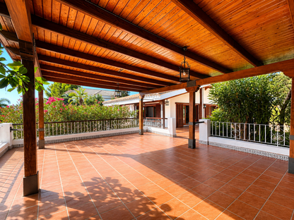 Villa Exclusiva en Río Real – Los Monteros, Marbella | STAND INMOBILIARIO