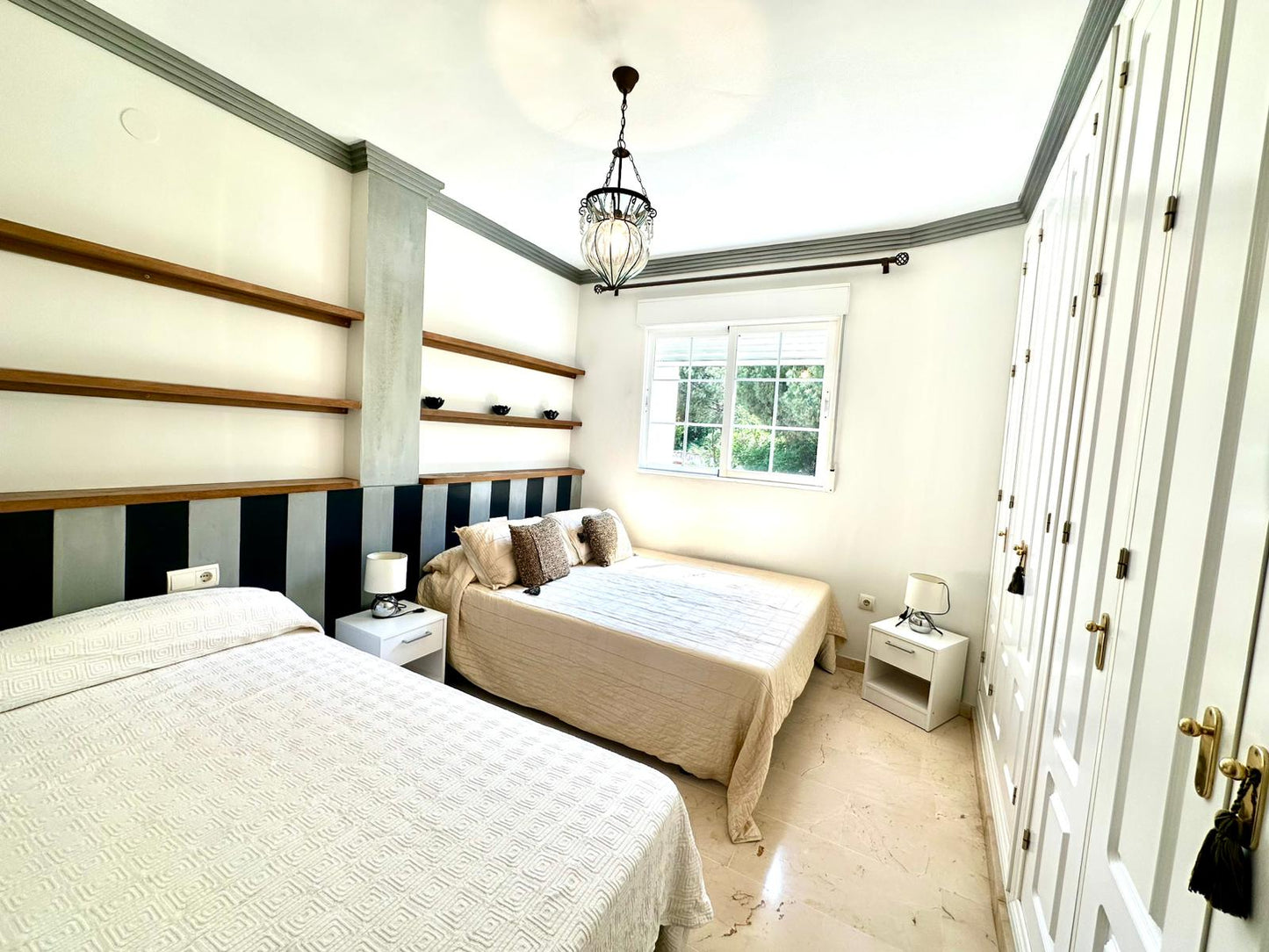 En Venta – Dúplex Amueblado en Elviria, Marbella (a 350 m de la playa)