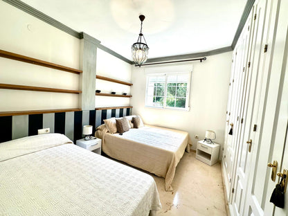 En Venta – Dúplex Amueblado en Elviria, Marbella (a 350 m de la playa)