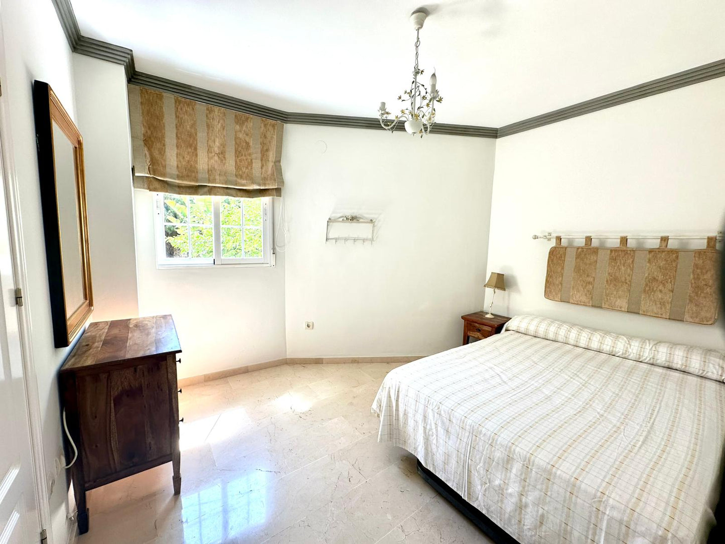 En Venta – Dúplex Amueblado en Elviria, Marbella (a 350 m de la playa)