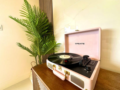 Ático Reformado de 2 Dormitorios con Vistas al Mar en Tercera Línea de Playa – Listo para Entrar a Vivir