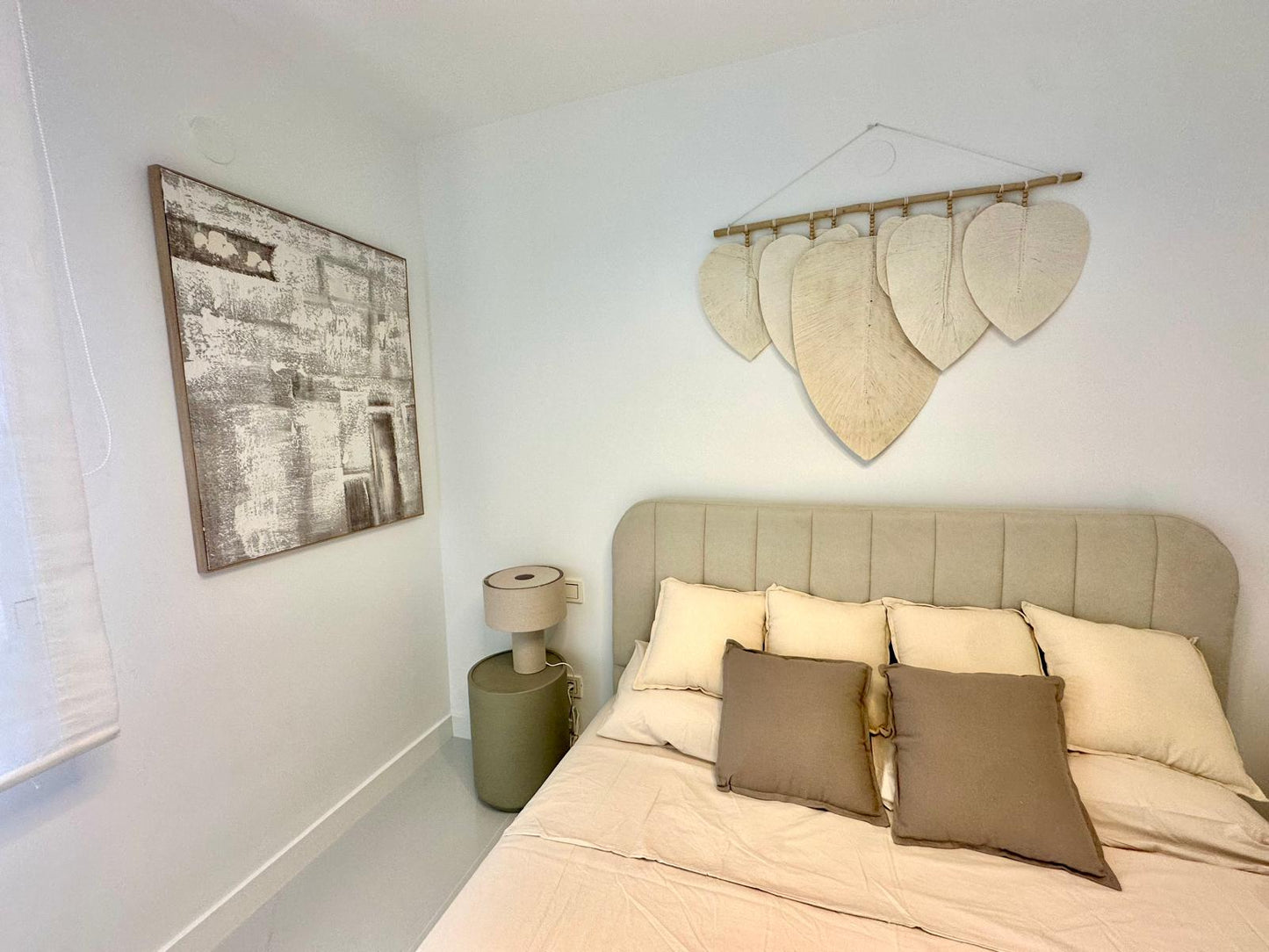 Ático Reformado de 2 Dormitorios con Vistas al Mar en Tercera Línea de Playa – Listo para Entrar a Vivir