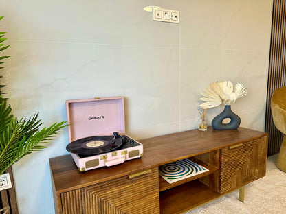 Ático Reformado de 2 Dormitorios con Vistas al Mar en Tercera Línea de Playa – Listo para Entrar a Vivir