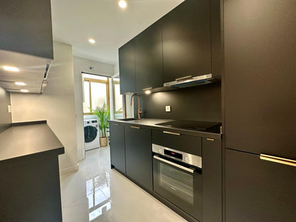 Ático Reformado de 2 Dormitorios con Vistas al Mar en Tercera Línea de Playa – Listo para Entrar a Vivir