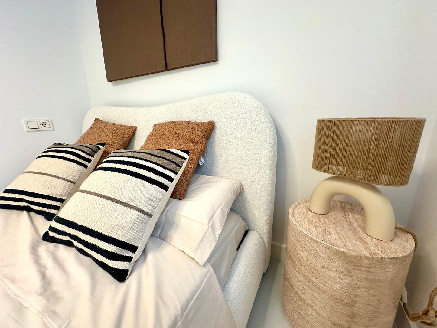 Ático Reformado de 2 Dormitorios con Vistas al Mar en Tercera Línea de Playa – Listo para Entrar a Vivir