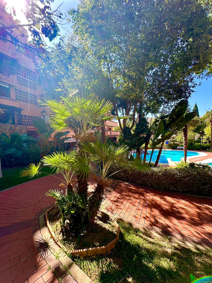 Piso en venta en Marbella, urbanización exclusiva cerca del centro