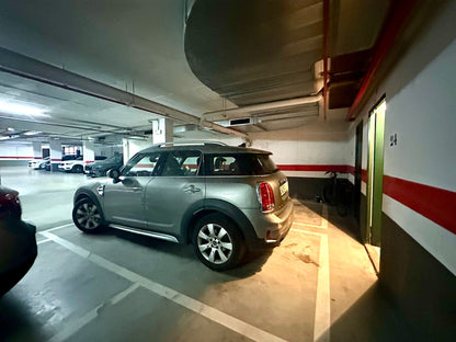 Piso en venta en Marbella, urbanización exclusiva cerca del centro