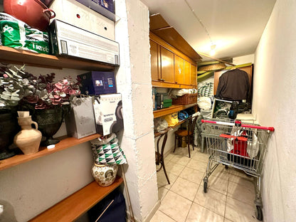 Piso en venta en Marbella, urbanización exclusiva cerca del centro