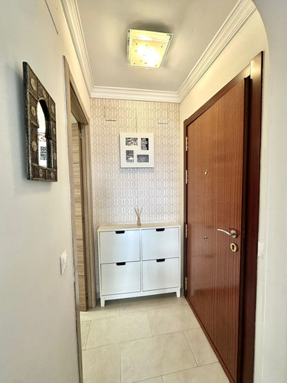 Apartamento Reformado en Marbella Centro | Terraza de 60 m² a Pocos Metros del Paseo Marítimo