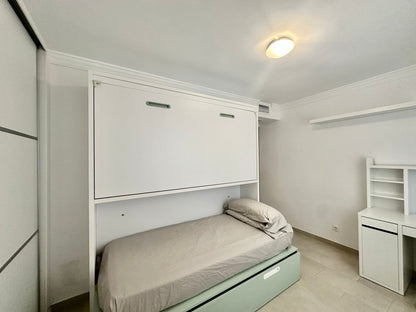 Apartamento Reformado en Marbella Centro | Terraza de 60 m² a Pocos Metros del Paseo Marítimo