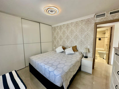 Apartamento Reformado en Marbella Centro | Terraza de 60 m² a Pocos Metros del Paseo Marítimo