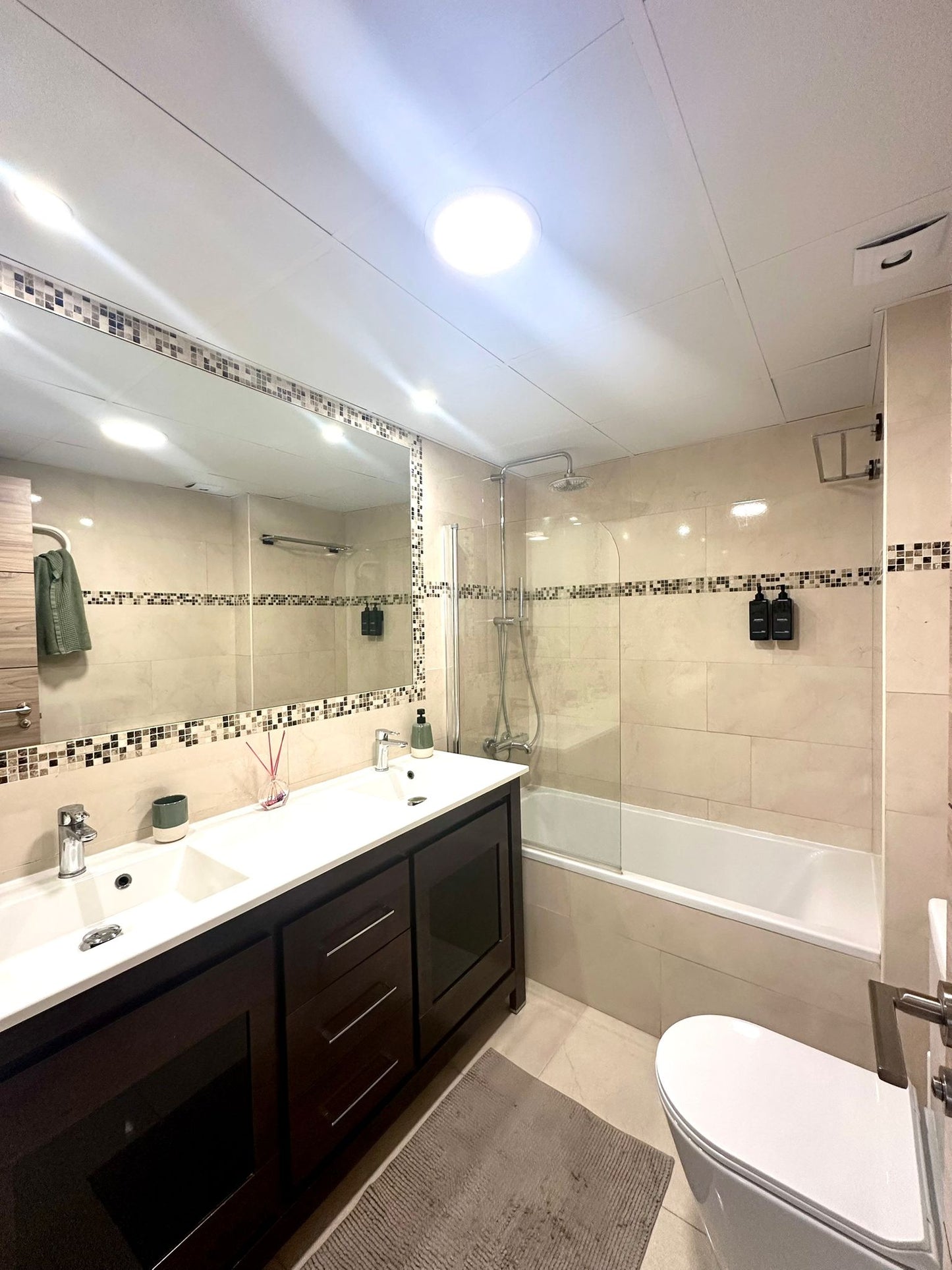 Apartamento Reformado en Marbella Centro | Terraza de 60 m² a Pocos Metros del Paseo Marítimo