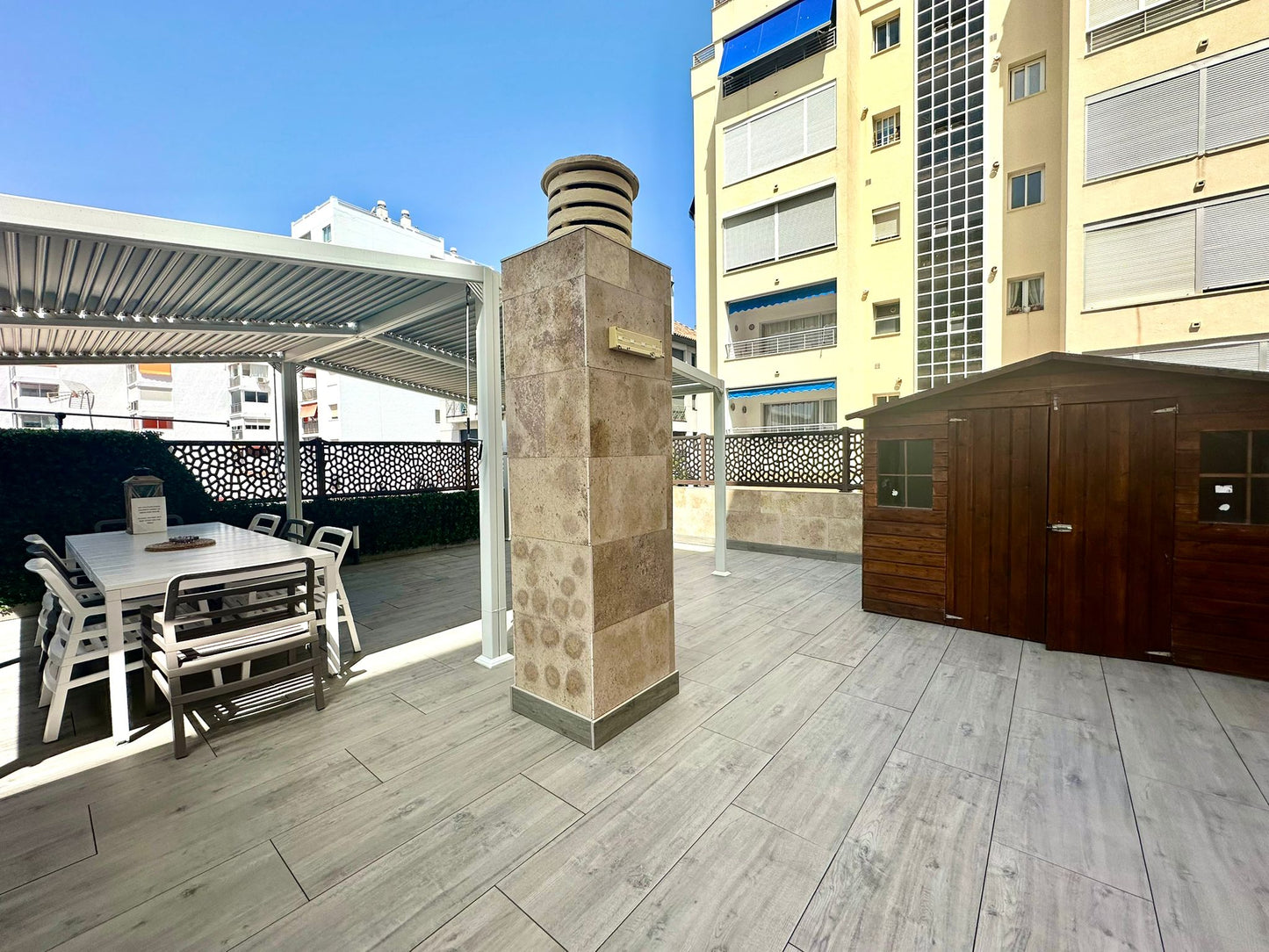 Apartamento Reformado en Marbella Centro | Terraza de 60 m² a Pocos Metros del Paseo Marítimo