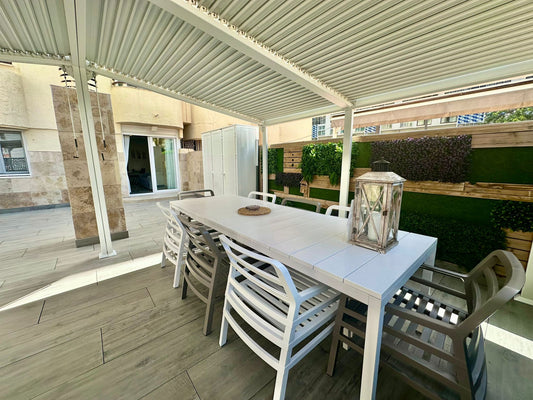 Apartamento Reformado en Marbella Centro | Terraza de 60 m² a Pocos Metros del Paseo Marítimo