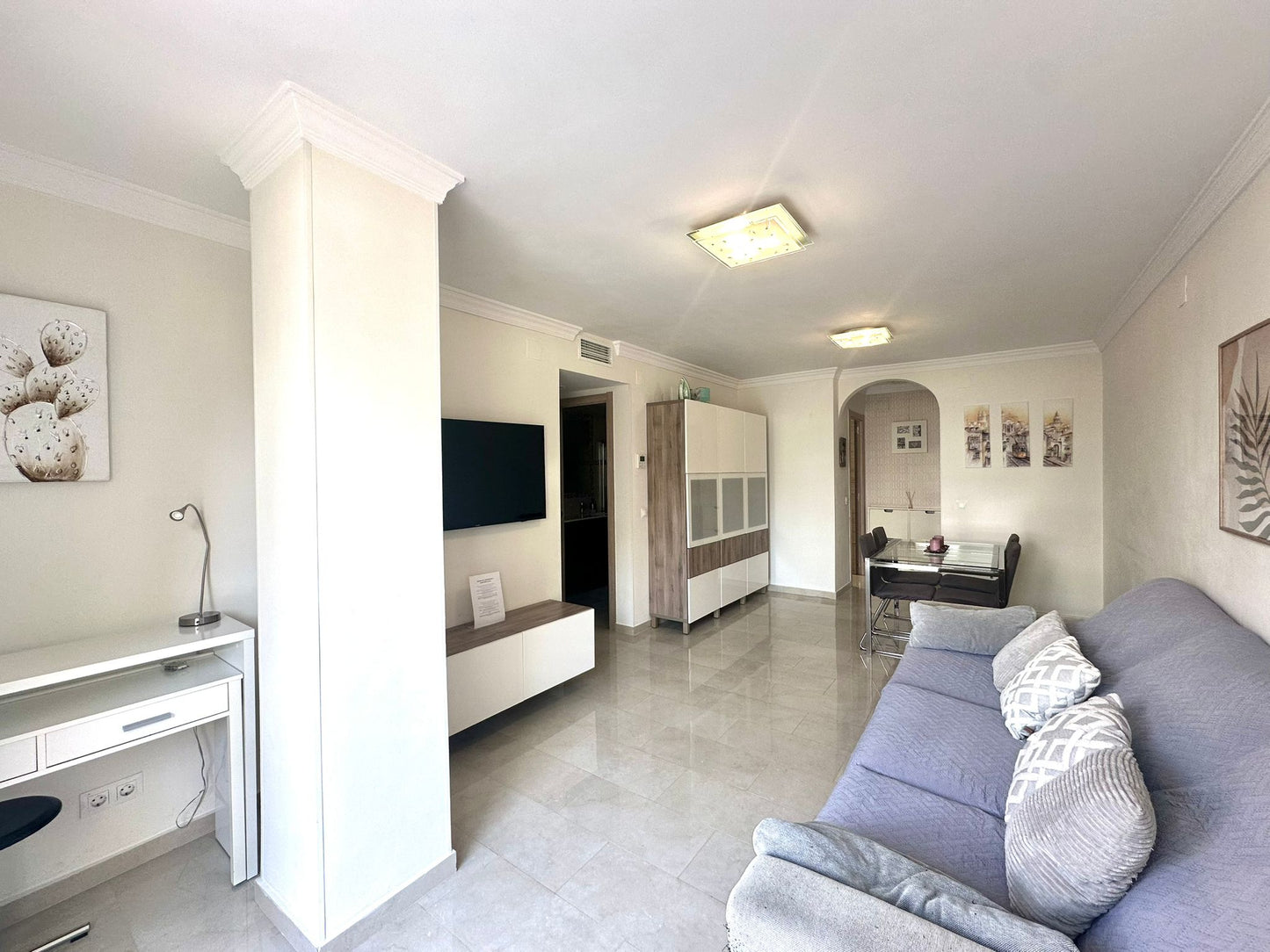 Apartamento Reformado en Marbella Centro | Terraza de 60 m² a Pocos Metros del Paseo Marítimo