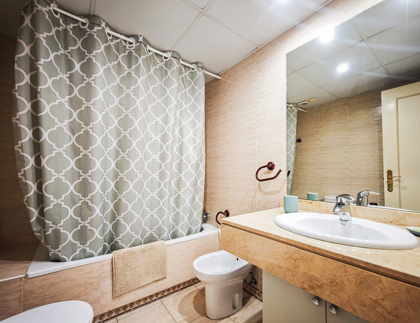 Apartamento ubicado en la milla de Oro