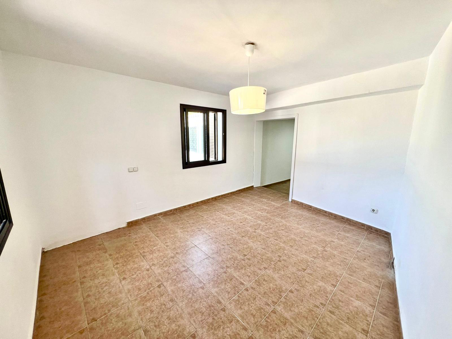 Villa en alquiler de larga temporada – Elviria, Marbella (Costa del Sol)