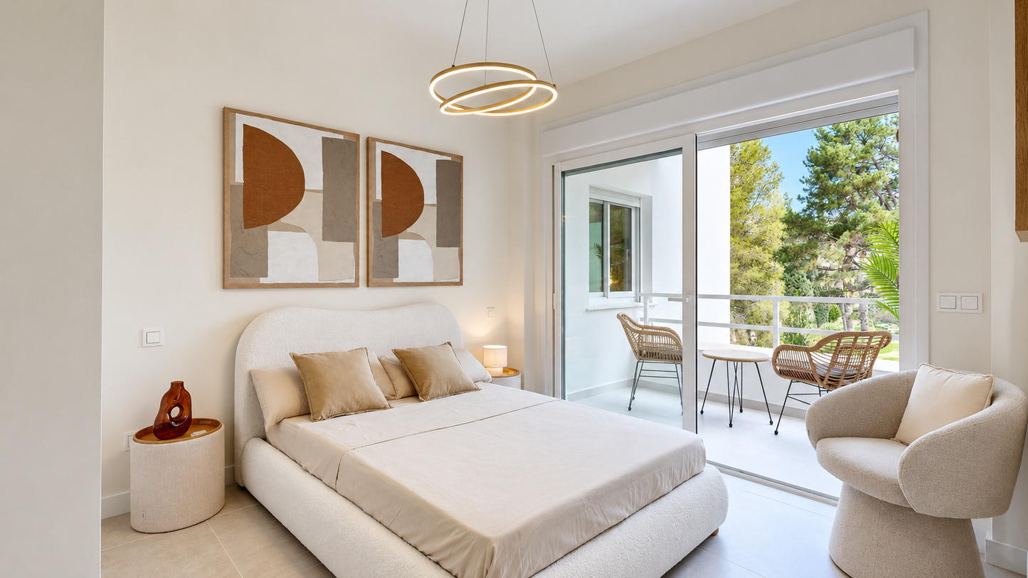 Magnífico apartamento a tan solo 3 km del centro de Marbella y a escasos metros del mar.