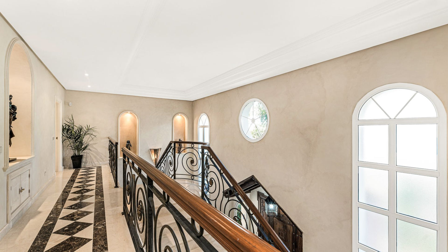 Villa de estilo andaluz en Nueva Andalucía