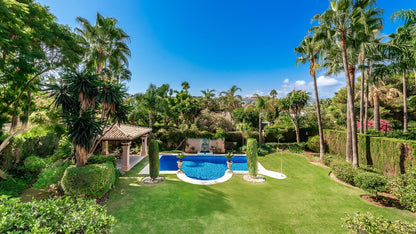 Villa de estilo andaluz en Nueva Andalucía