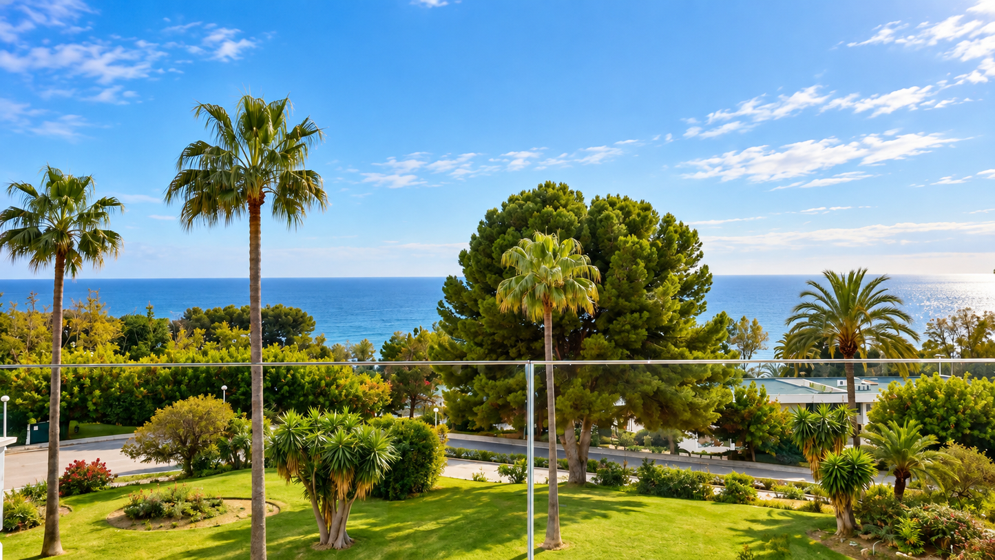 Magnífico apartamento a tan solo 3 km del centro de Marbella y a escasos metros del mar.