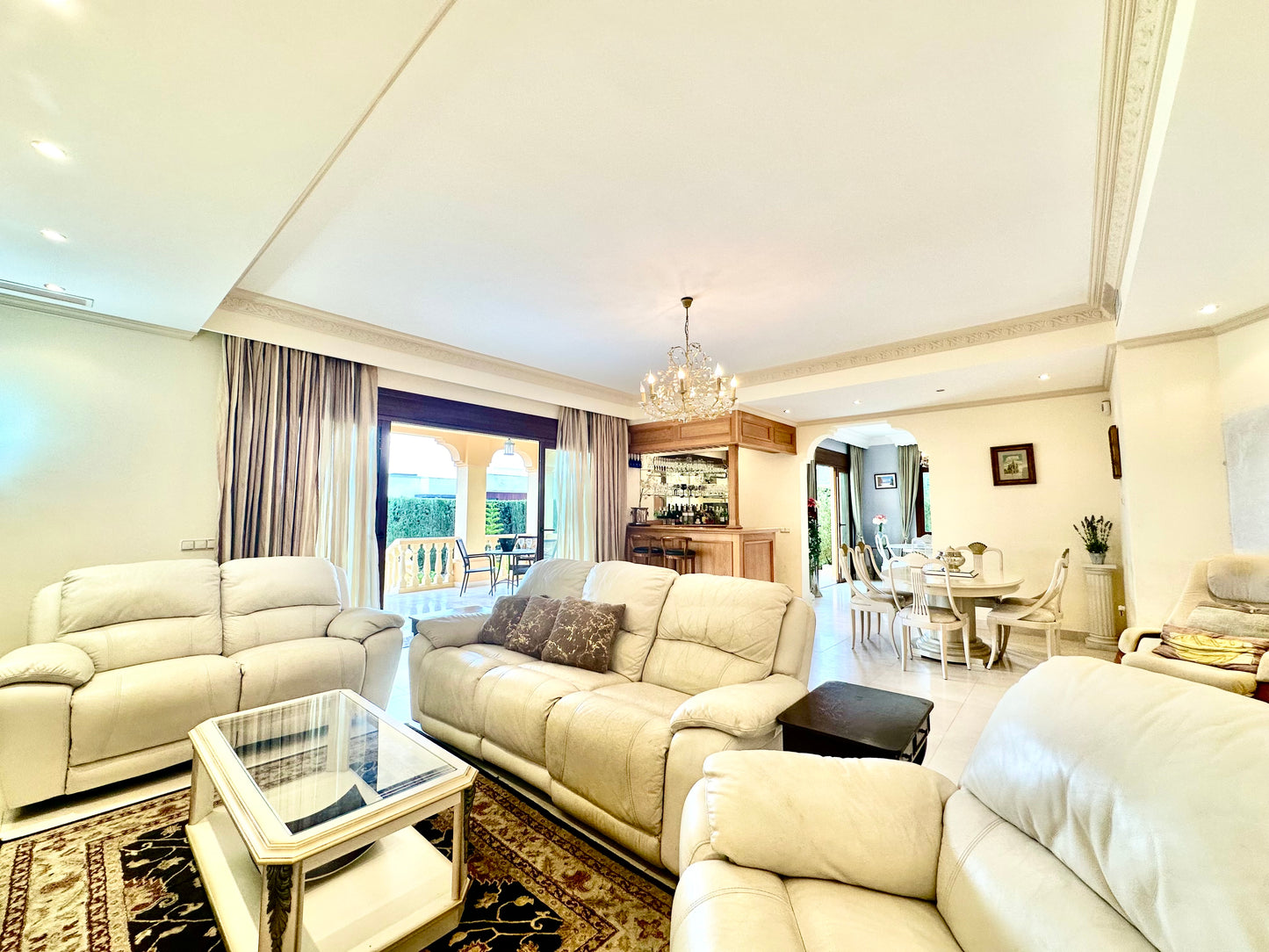 Villa de lujo en venta en La Quinta Golf con vistas al mar y privacidad total