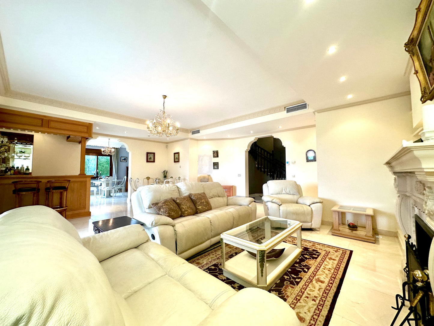 Villa de lujo en venta en La Quinta Golf con vistas al mar y privacidad total