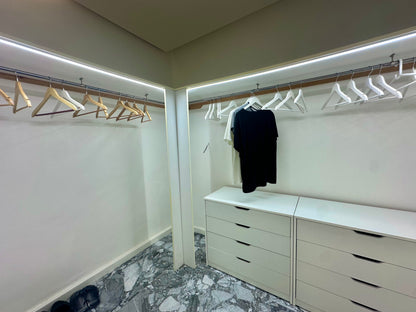 Villa en alquiler de larga temporada – Elviria, Marbella (Costa del Sol)