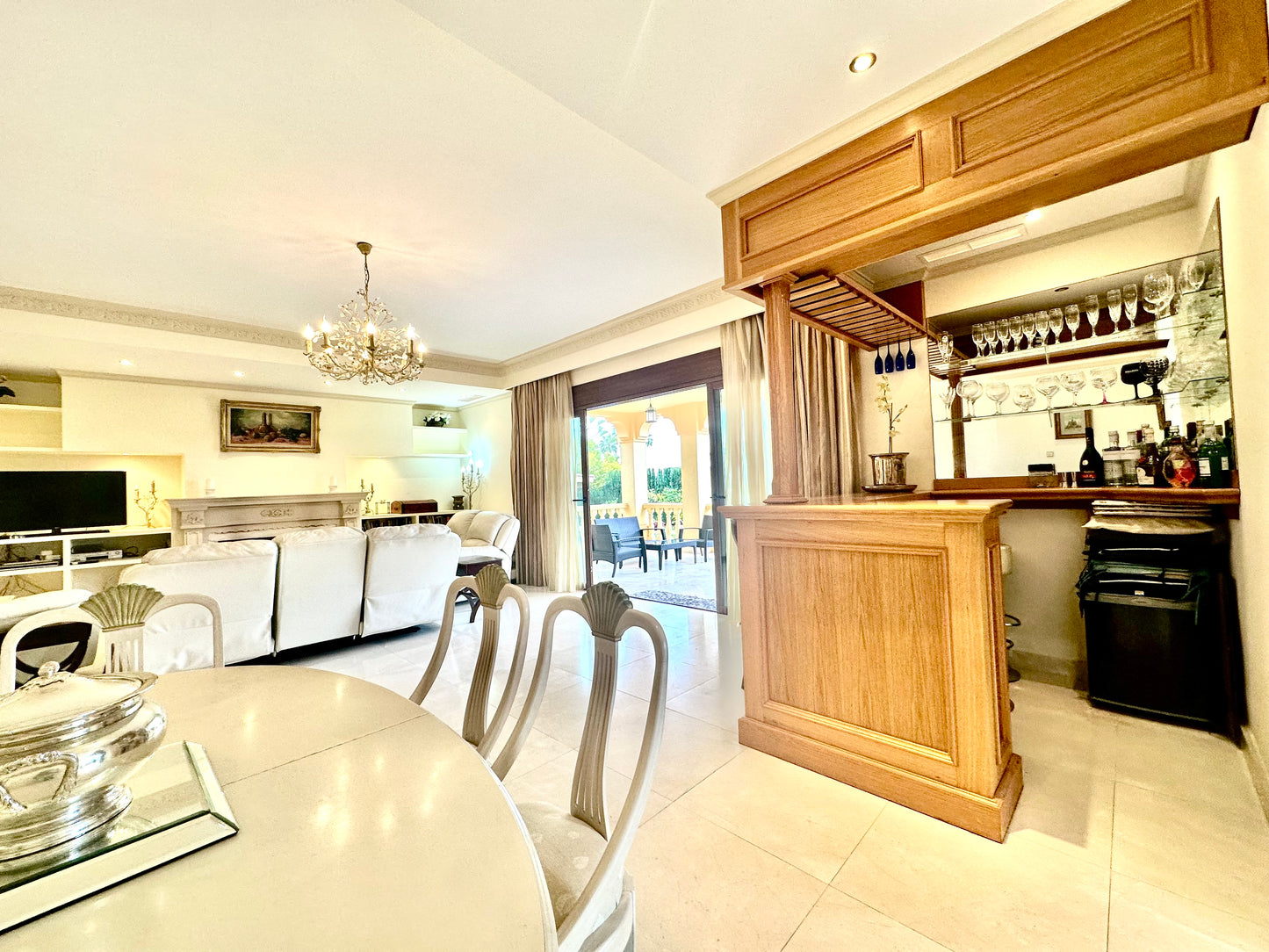 Villa de lujo en venta en La Quinta Golf con vistas al mar y privacidad total